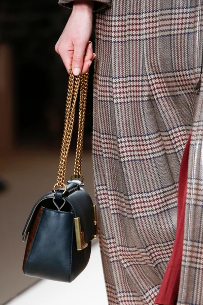 Look 3